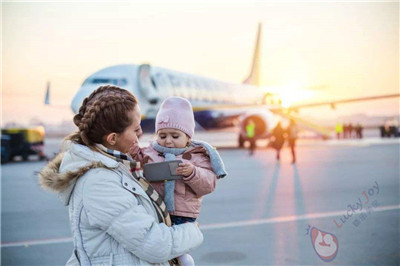 疫情在美国生宝宝后，回国的机票好买吗