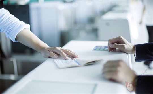 赴美产子签证为何频频被拒？深度解析2026年拒签原因与应对策略